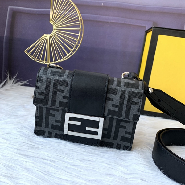 スーパーコピーブランドバッグ正面デザイン